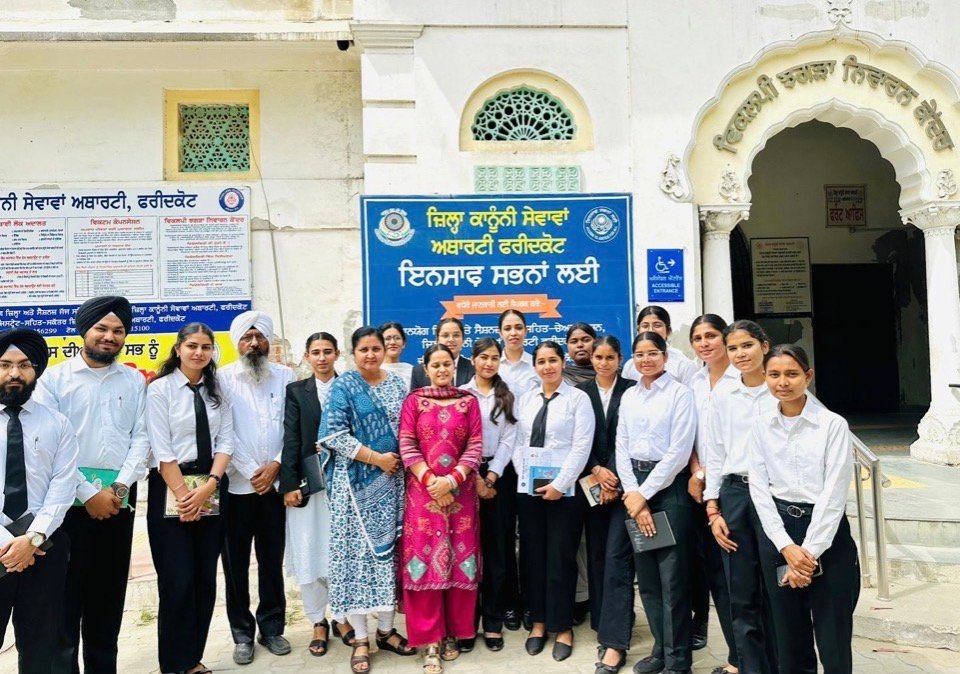 बाबा फरीद लॉ कॉलेज के स्टूडेंट्स ने नेशनल लोक अदालत के ज़रिए कोर्ट की कार्रवाई की बारीकियां सीखीं