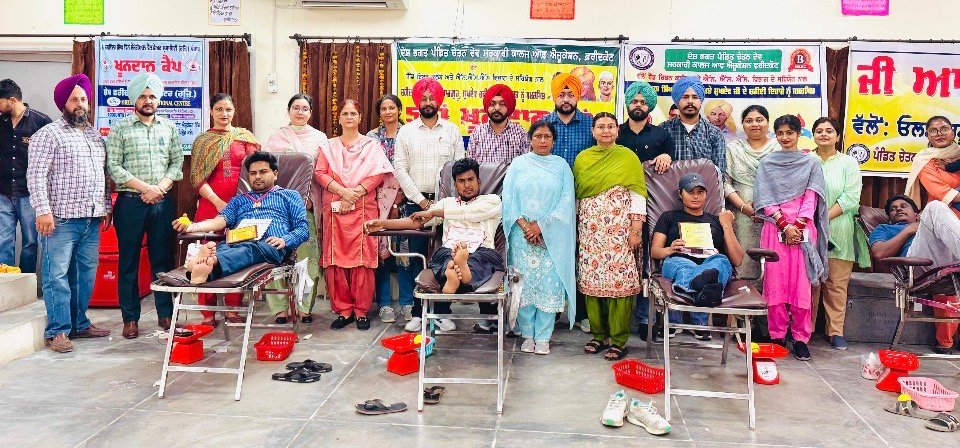शहीदों की याद में फरीदकोट के सरकारी कॉलेज में लगा 5वां रक्तदान कैंप, 40 यूनिट रक्त एकत्रित—-