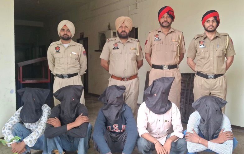 बड़ी घटना टली: कोटकपूरा पुलिस ने तेजधार हथियारों के साथ लुटेरों के एक गैंग का पर्दाफाश किया,