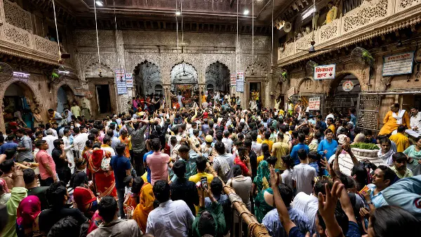 मथुरा-वृंदावन में जन्माष्टमी की धूम: ब्रज में 75 लाख श्रद्धालुओं का अनुमान