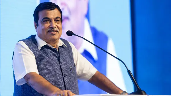 गडकरी का बड़ा ट्रैफिक प्लान: बार-बार नियम तोड़े तो लाइसेंस रद्द